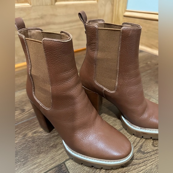 TORY BURCH MILLER LUG SOLE BOOTIE - Picture 1 of 8